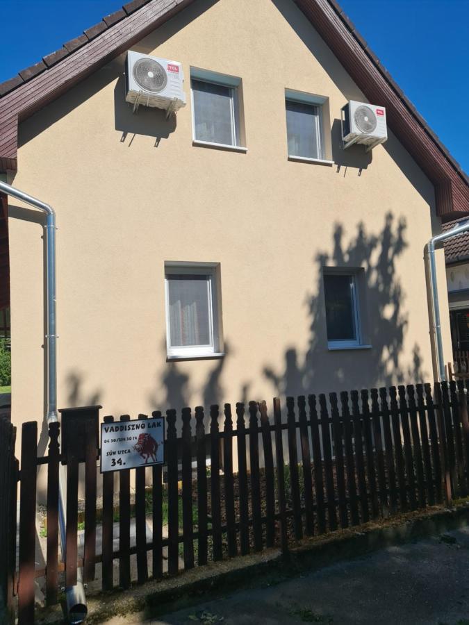 Vaddinszo Lak Villa Kiskunmajsa Exterior photo